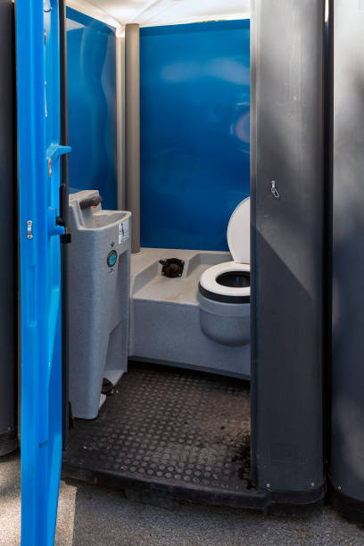 Portable Toilet Options We Offer in Milan, MO